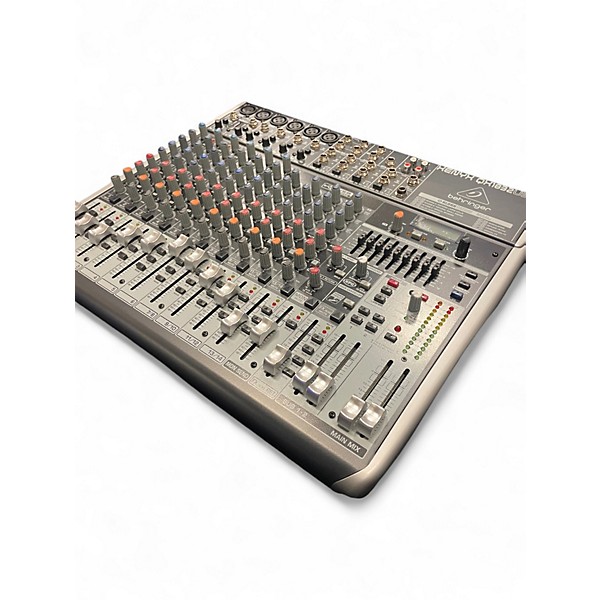 Used Behringer qx1832 Powered Mixer