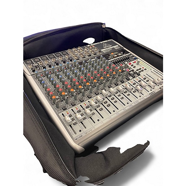 Used Behringer qx1832 Powered Mixer