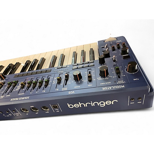 Used Behringer MS1 Synthesizer