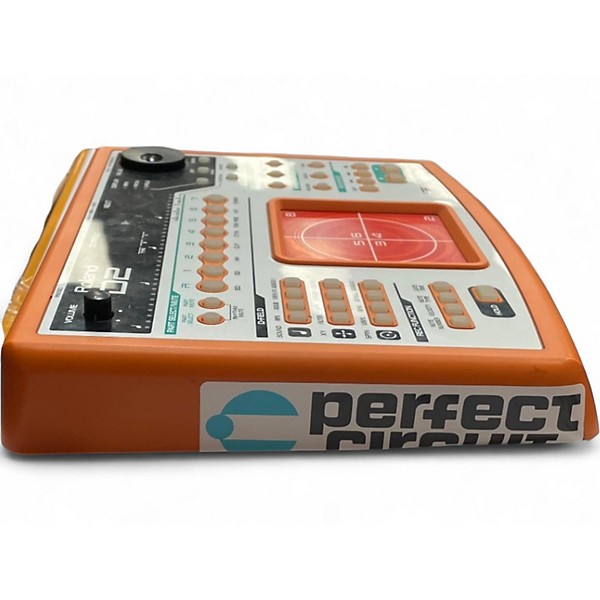 Used Roland D2 GROOVEBOX Drum Machine