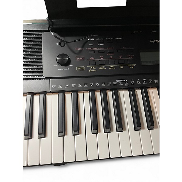 Used Yamaha PSR-E273