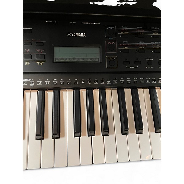Used Yamaha PSR-E273