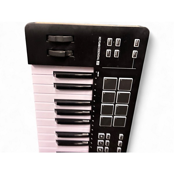 Used Arturia Keylab Essential 49 mk3 MIDI Controller