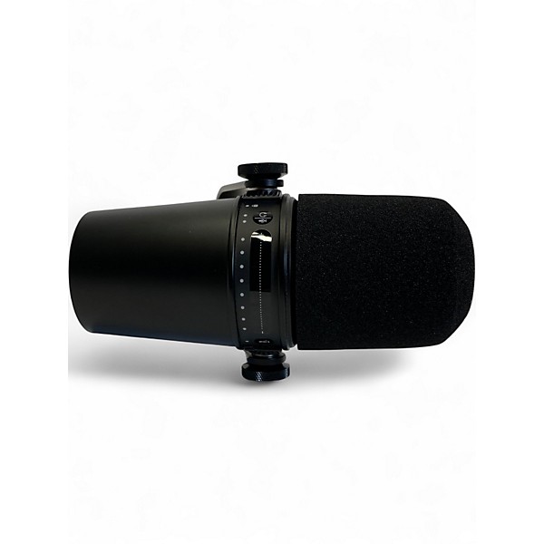 Used Shure MV7 Dynamic Microphone