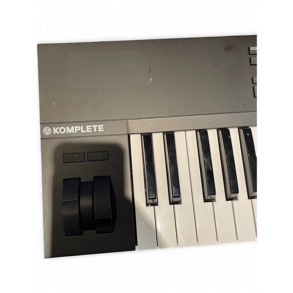 Used Native Instruments Komplete Kontrol A61 MIDI Controller