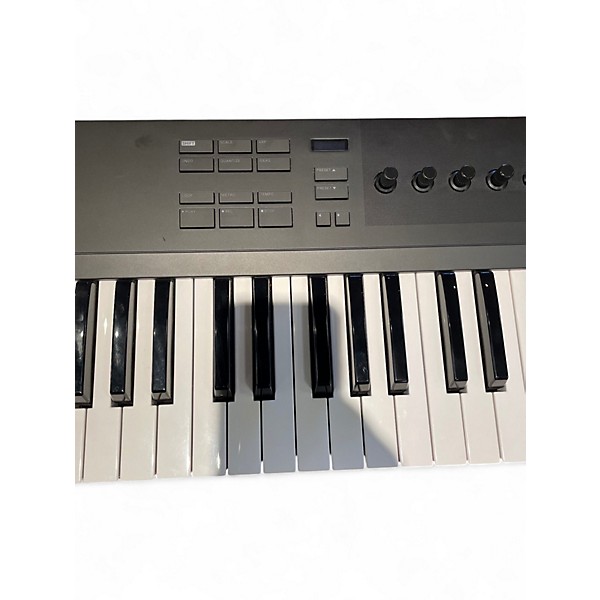 Used Native Instruments Komplete Kontrol A61 MIDI Controller