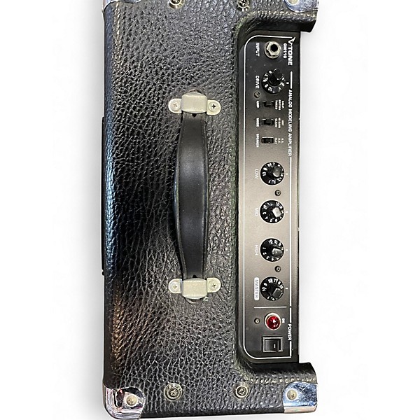 Used Behringer vtone gm110 Guitar Combo Amp