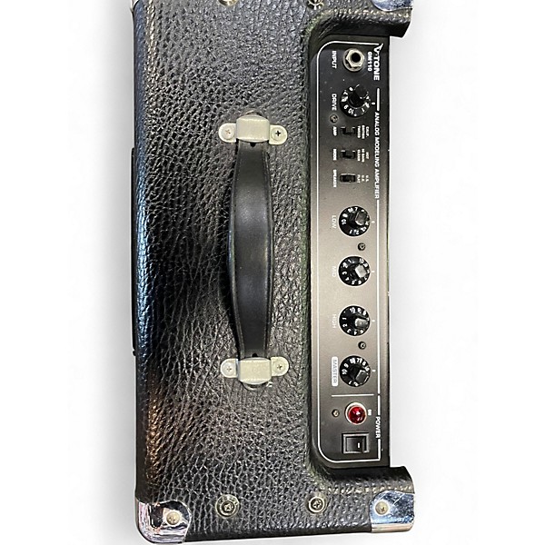 Used Behringer vtone gm110 Guitar Combo Amp