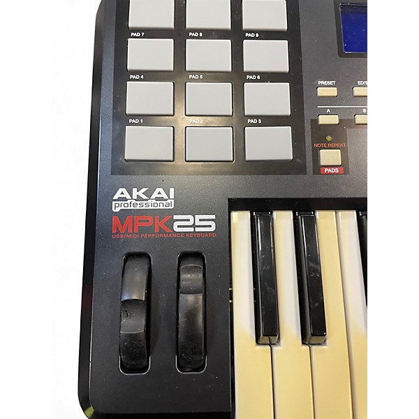 Used Akai Professional MPK25 25 Key MIDI Controller