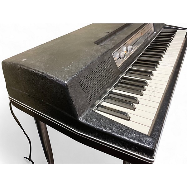 Used Wurlitzer 200 Acoustic Piano