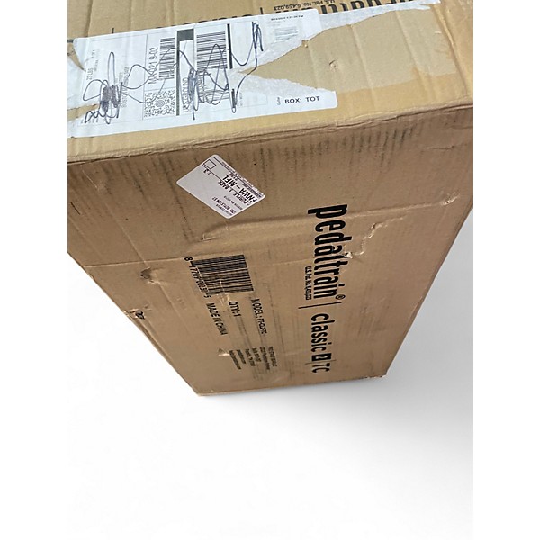 Used Pedaltrain Classic 2 Pedalboard with Tour Case Pedal Board