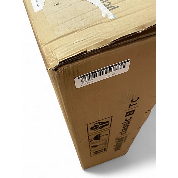 Used Pedaltrain Classic 2 Pedalboard with Tour Case Pedal Board