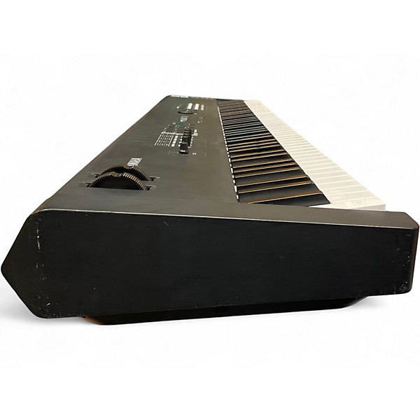 Used Yamaha MX88 Synthesizer