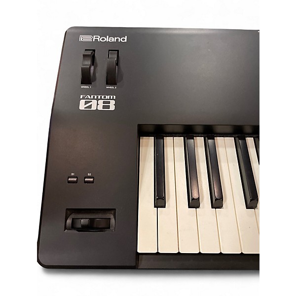 Used Roland Fantom 08 Keyboard Workstation