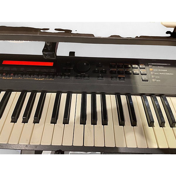 Used Roland XP30 Synthesizer