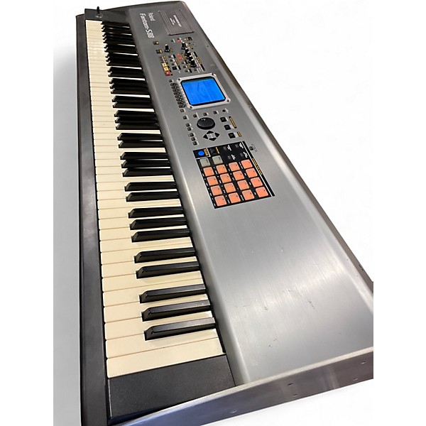 Used Roland fantom s88 Keyboard Workstation
