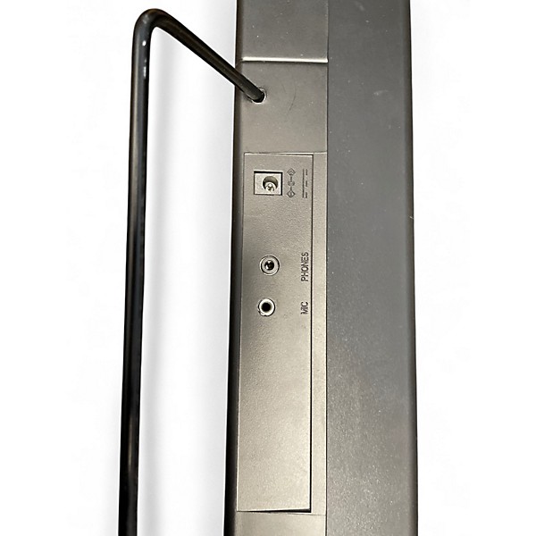 Used 2010s Alesis Harmony 61 mkii Portable Keyboard