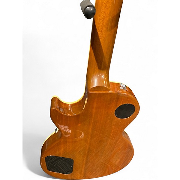 Used 2022 Gibson Les Paul Classic Honey Burst Solid Body Electric Guitar