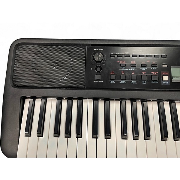 Used Yamaha PSR E383 Digital Piano
