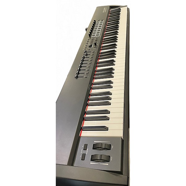 Used M-Audio HAMMER88 PRO Arranger Keyboard
