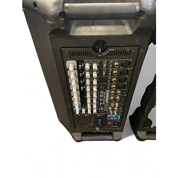 Used Samson EXPEDITION XP1000 PAIR Powered Speaker