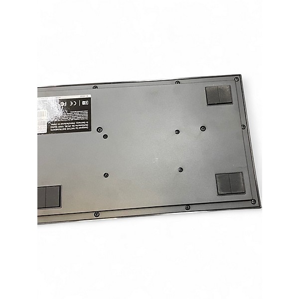 Used Native Instruments Komplete Kontrol M32 MIDI Controller