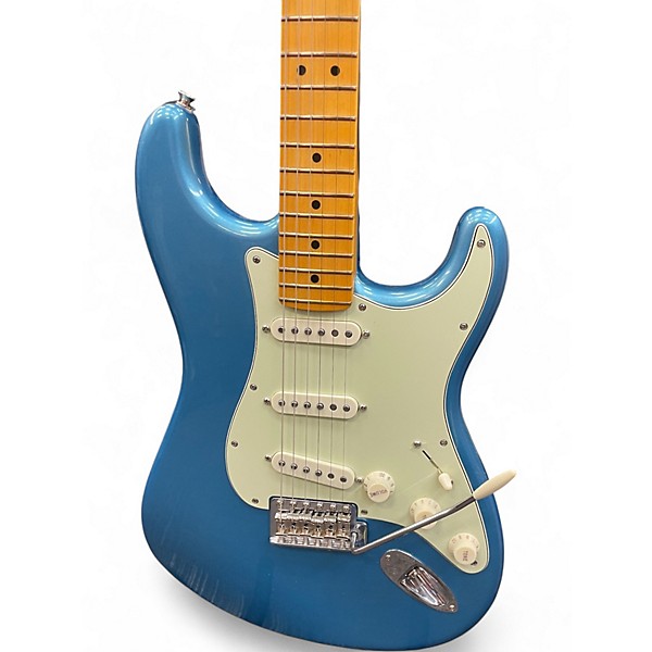 Used 2025 Fender AMERICAN PROFESSIONAL CLASSIC STRATOCASTER FADED LAKE PLACID BLUE Solid Body Electric Guitar
