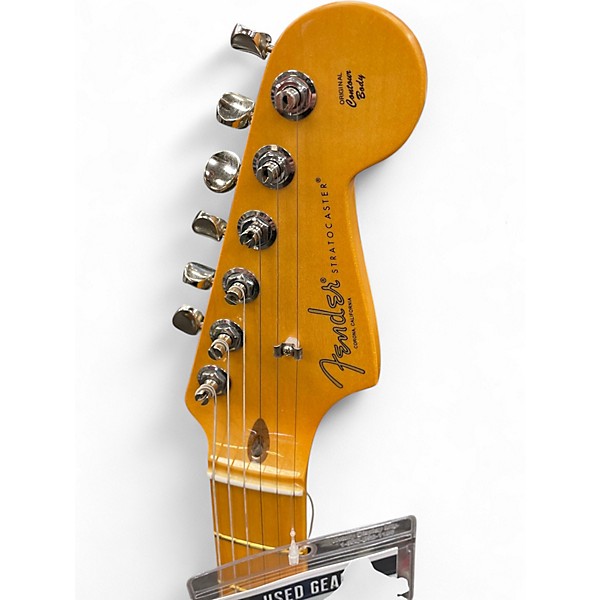 Used 2025 Fender AMERICAN PROFESSIONAL CLASSIC STRATOCASTER FADED LAKE PLACID BLUE Solid Body Electric Guitar