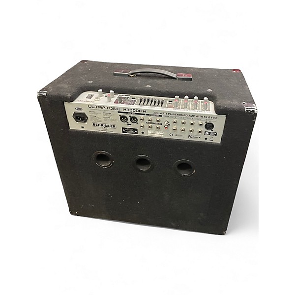 Used Behringer ULTRATONE Bass Combo Amp