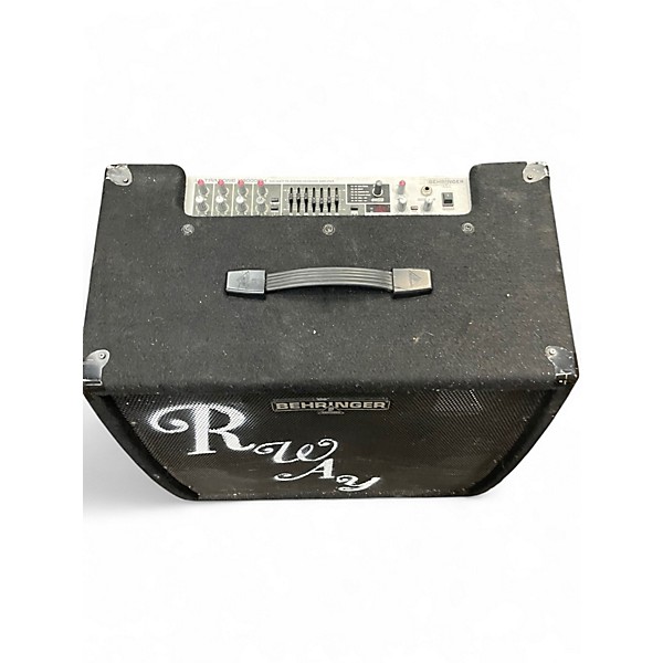 Used Behringer ULTRATONE Bass Combo Amp