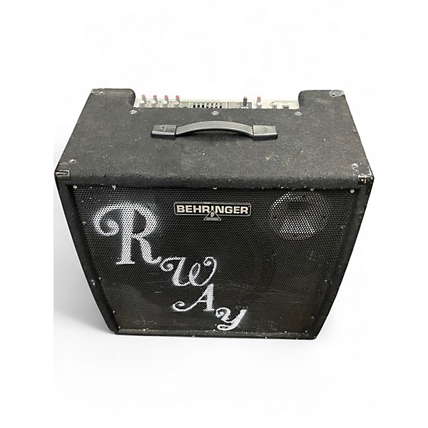 Used Behringer ULTRATONE Bass Combo Amp