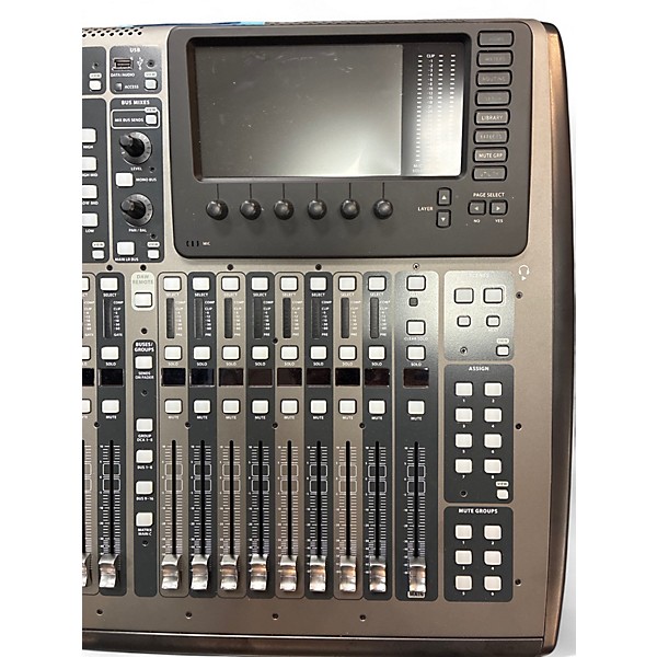 Used Behringer X32 Compact (with case) Digital Mixer
