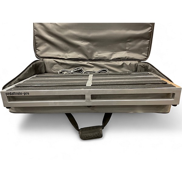 Used Pedaltrain PT-PRO-GC W/DUAL VOODOO LAB PEDAL POWER 2 PLUSES Pedal Board