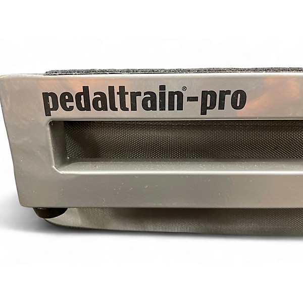 Used Pedaltrain PT-PRO-GC W/DUAL VOODOO LAB PEDAL POWER 2 PLUSES Pedal Board