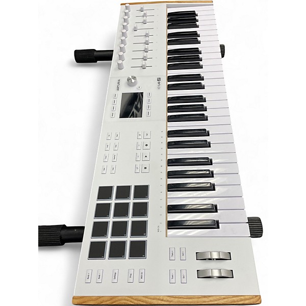 Used Arturia keylab 49 mk3 white MIDI Controller
