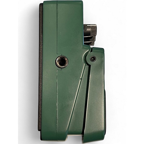 Used Behringer UV300 Ultra Vibrato Effect Pedal