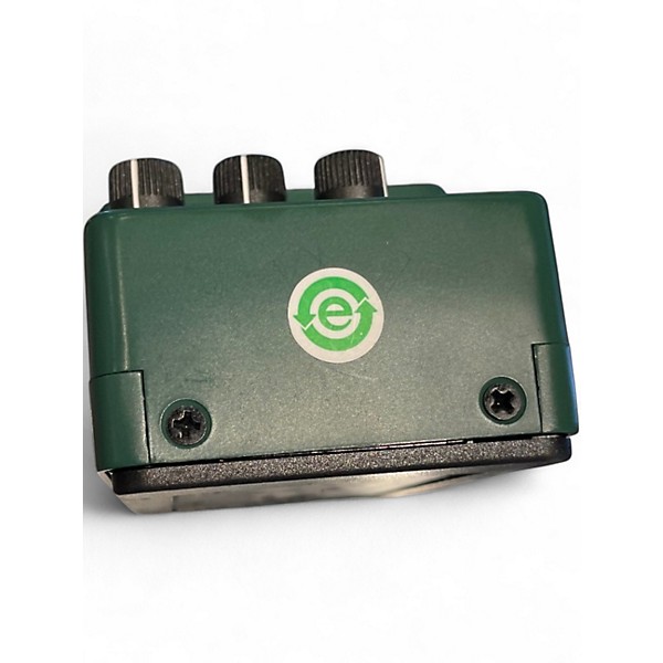 Used Behringer UV300 Ultra Vibrato Effect Pedal