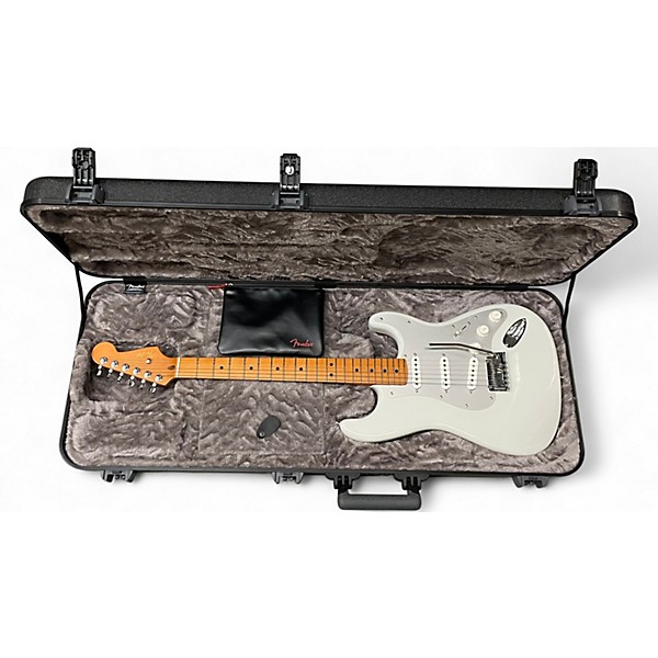 Used Fender AMERICAN ULTRA II STRATOCASTER AVALANCHE Solid Body Electric Guitar