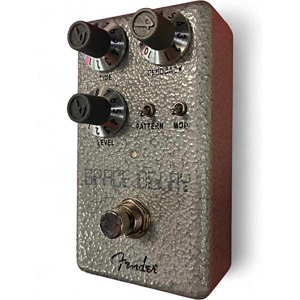 Used Fender SPACE DELAY Effect Pedal