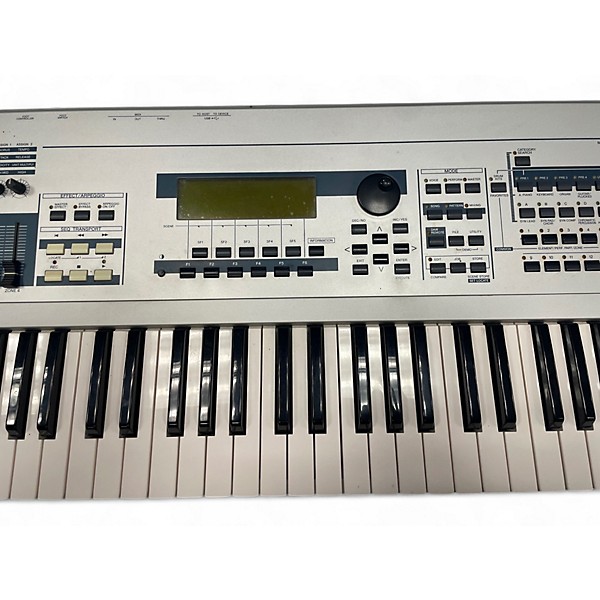 Used Yamaha MO6 61 Key Keyboard Workstation