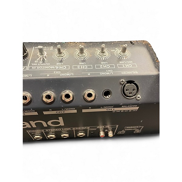 Used Roland KC600 Keyboard Amp