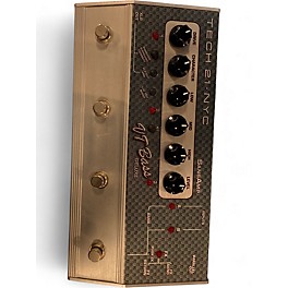 Used Tech 21 SansAmp VT Bass Deluxe Effect Pedal