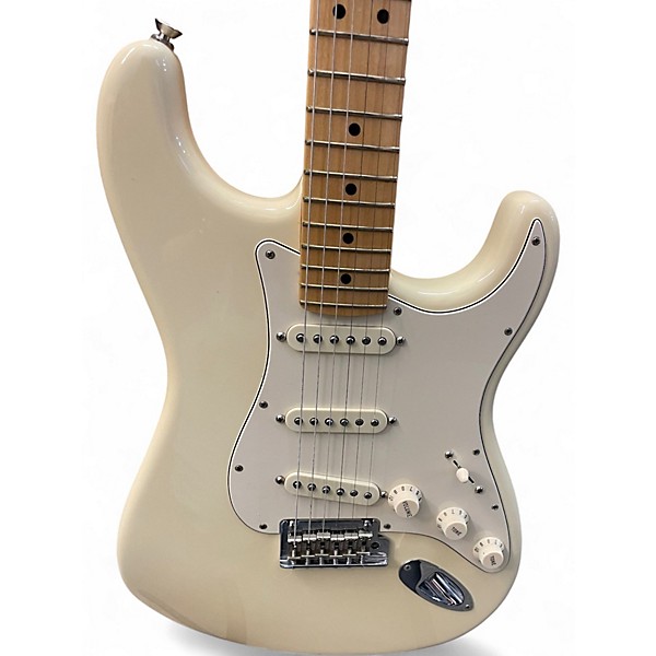 Used 2017 Fender American Professional Stratocaster SSS White Solid Body Electric Guitar