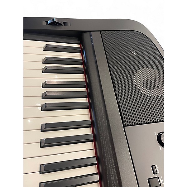 Used Yamaha DGX670 Digital Piano