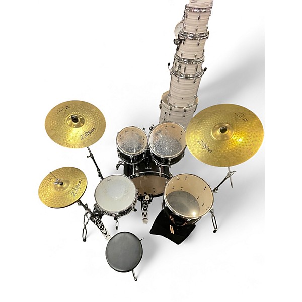 Used Pearl 5 Piece ROADSHOW 5-PIECE PIANO BLACK Drum Kit