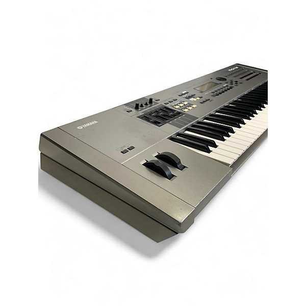 Used Yamaha Motif 6 61 Key Keyboard Workstation