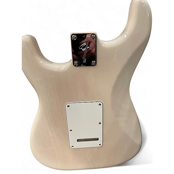 Used Fender Player Stratocaster 70th anniversary mary Kay Trans Blonde Solid Body Electric Guitar