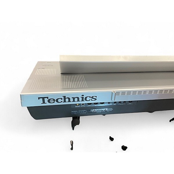 Used Technics SKKN7000 Keyboard Workstation