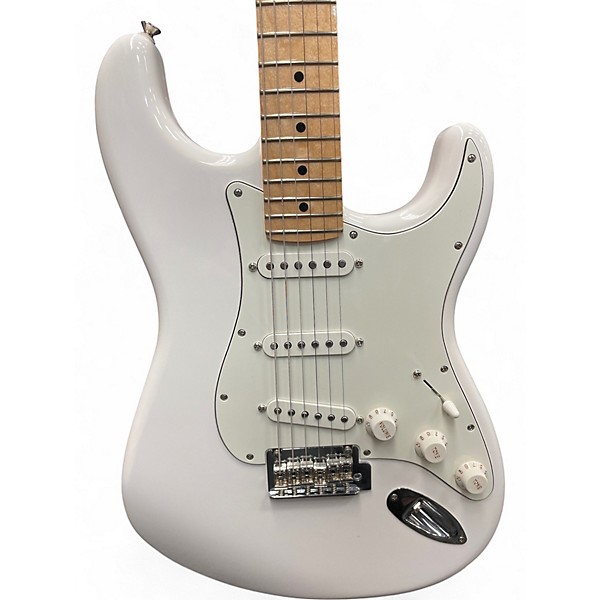 Used Fender Player Stratocaster Alpine White Solid Body Electric Guitar