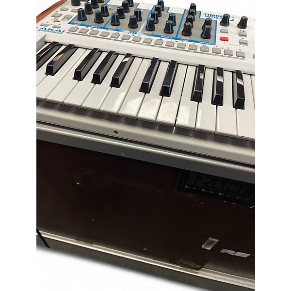 Used Akai Professional TIMBRE WOLF Synthesizer